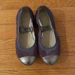 Girls size 12 Clark’s ballet flats